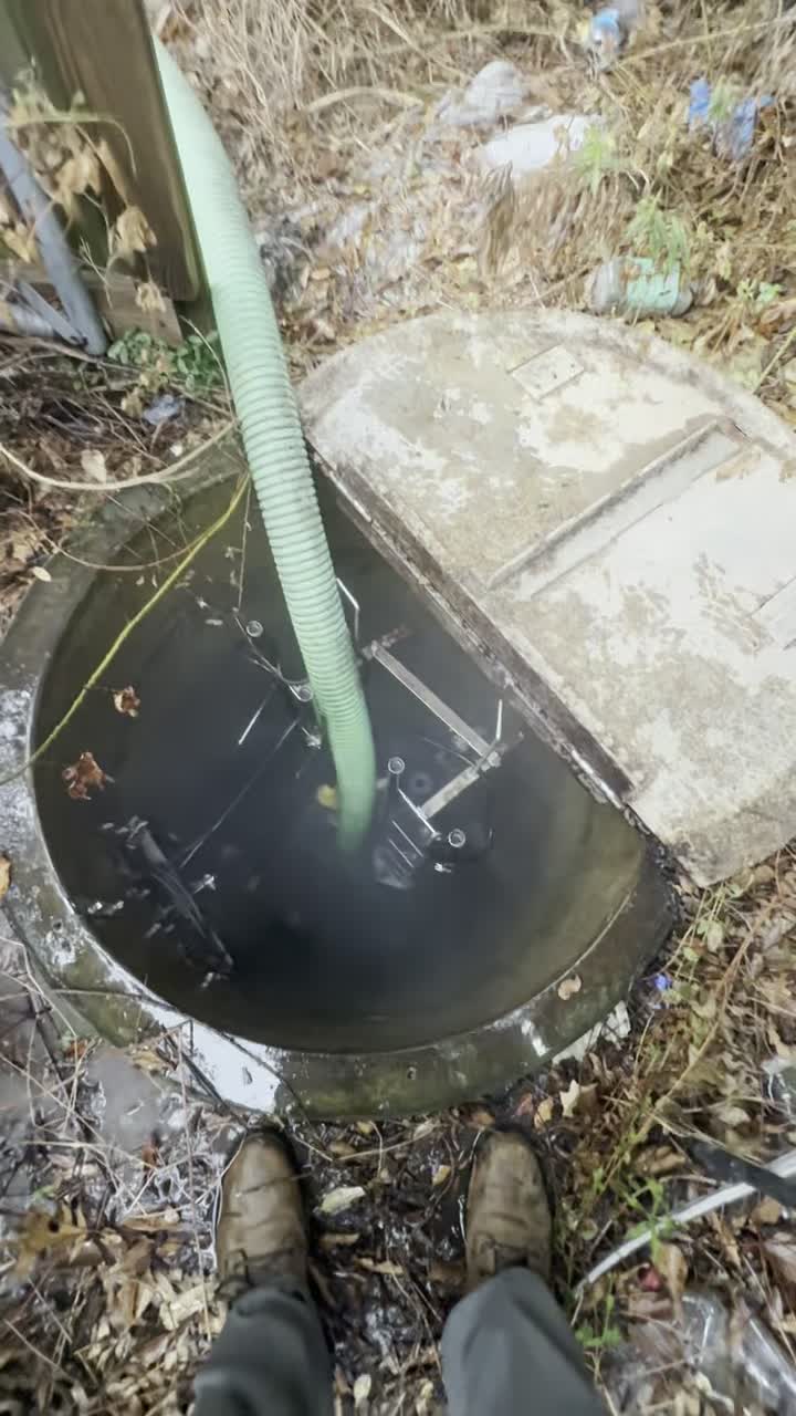 Emergency Rooter septic tank and lift station service video